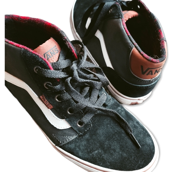 Vans Other - VANS OFF THE WALL, MENS 9.5